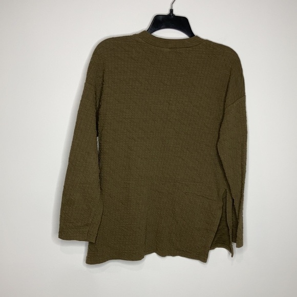 Zara textured top side slits size small - Picture 7 of 7